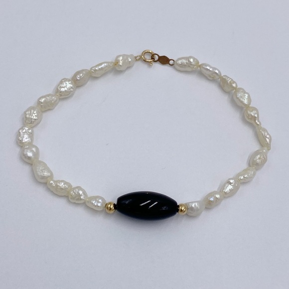 14k Gold Freshwater Pearl & Onyx Bead Bracelet - Picture 4 of 9